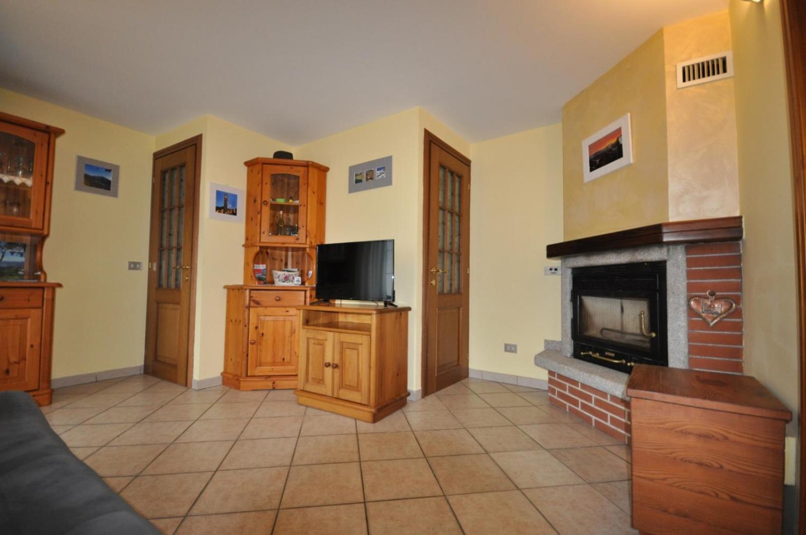Cat Marvei Apartment Villadossola Exterior foto