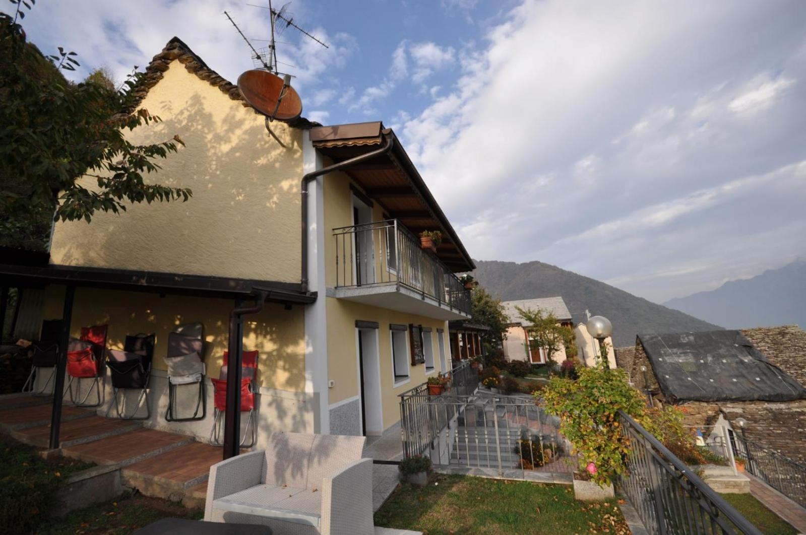 Cat Marvei Apartment Villadossola Exterior foto